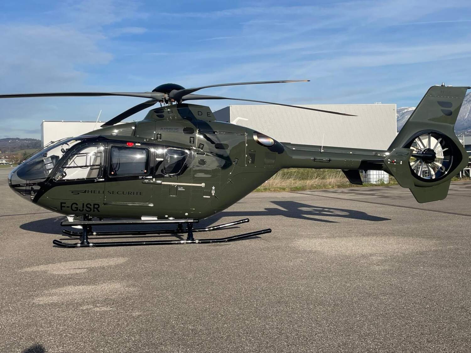 Hélicoptère : maintenance et personnalisation par Rotor Team à Annecy